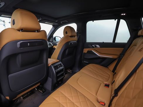 New 2026 BMW X5 xDrive50e w/ Executive Package image 21