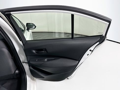 Used 2024 Toyota Corolla LE image 27