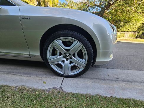 Used 2014 Bentley Continental GT image 37