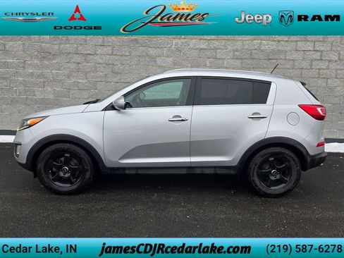 Used 2013 Kia Sportage SX w/ SX Premium Pkg FWD image 2