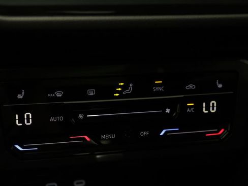 Certified 2023 Volkswagen Tiguan SE AWD/4WD image 10