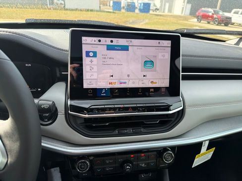 New 2026 Jeep Compass Limited image 20