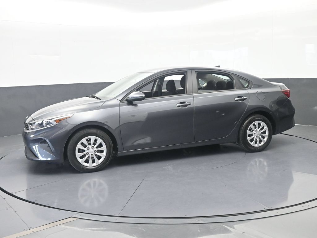 Used 2024 Kia Forte LX FWD image 2