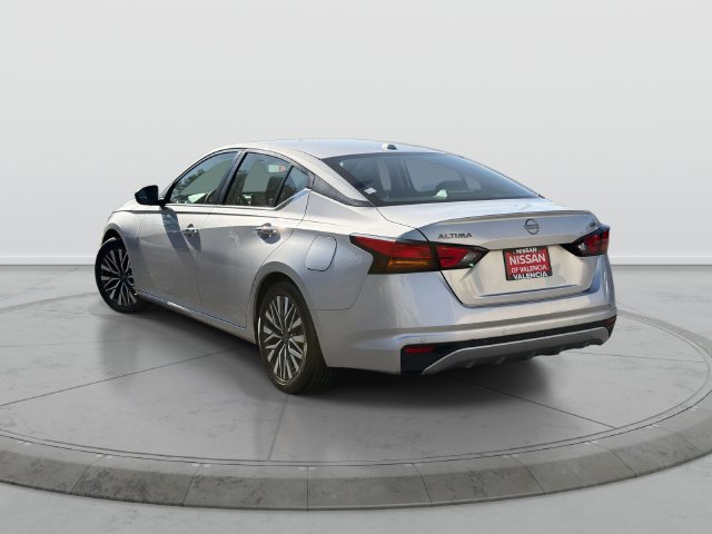 Certified 2024 Nissan Altima 2.5 SV FWD image 5