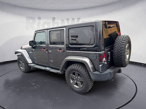 Used 2016 Jeep Wrangler Unlimited Sport image 3
