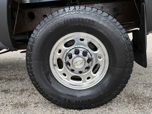 Used 2006 Chevrolet Silverado 2500 LT w/ Heavy-Duty Power Package AWD/4WD image 21