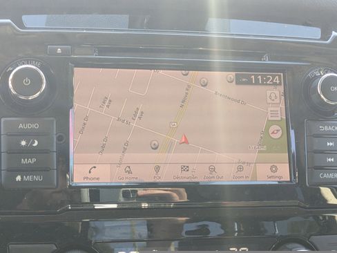 Used 2019 Nissan Titan Platinum Reserve w/ Platinum Utility Package image 6