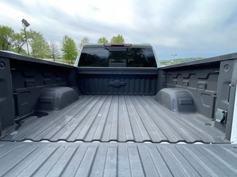 Certified 2021 Chevrolet Silverado 1500 LT Trail Boss w/ Convenience Package II AWD/4WD image 21