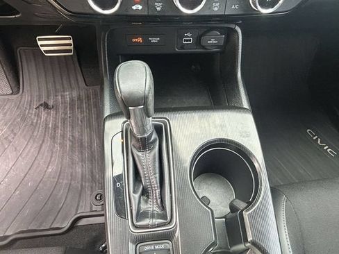 Used 2024 Honda Civic Sport image 25