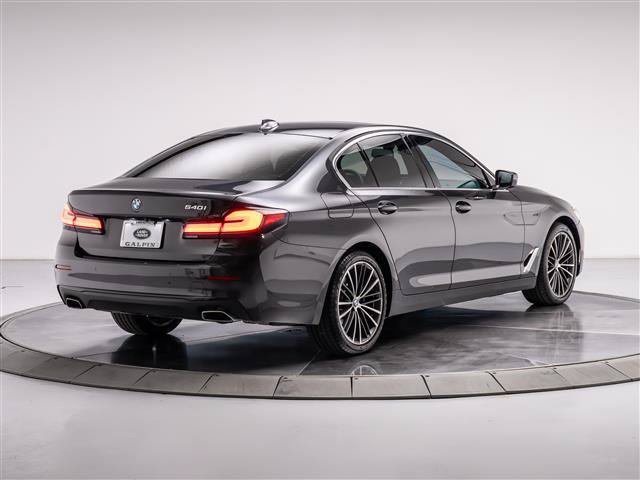 Used 2023 BMW 540i w/ Convenience Package RWD image 5