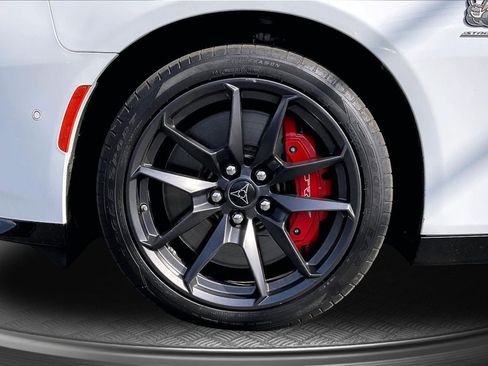 Used 2024 Dodge Charger Daytona Scat Pack w/ Plus Group AWD/4WD image 8