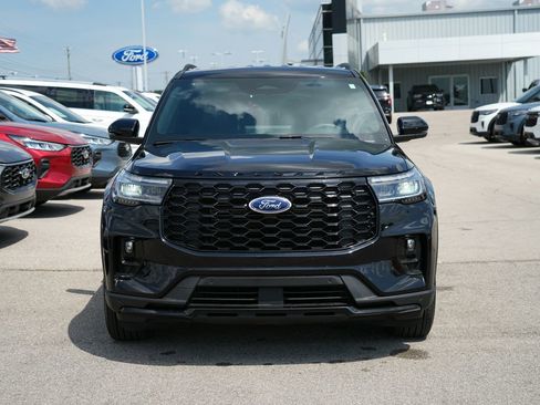Used 2025 Ford Explorer ST-Line RWD image 2