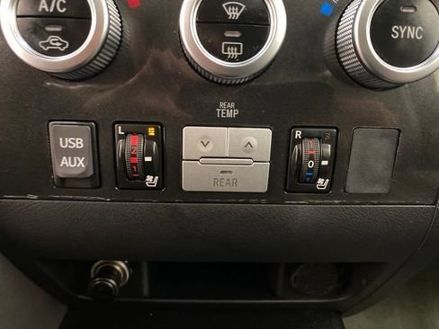 Used 2011 Toyota Sequoia Platinum AWD/4WD image 22