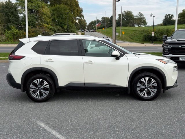 Used 2022 Nissan Rogue SV w/ SV Premium Package AWD/4WD image 14