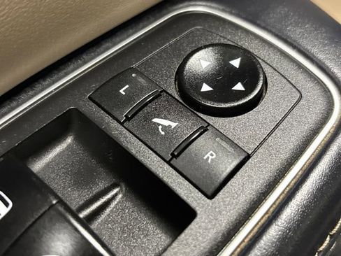 Used 2021 RAM 1500 Limited image 37