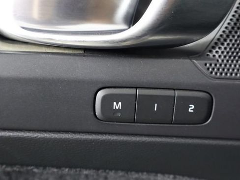Used 2019 Volvo XC40 T5 Inscription AWD/4WD image 19