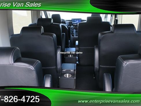 Used 2023 Ford Transit 350 XLT RWD image 13