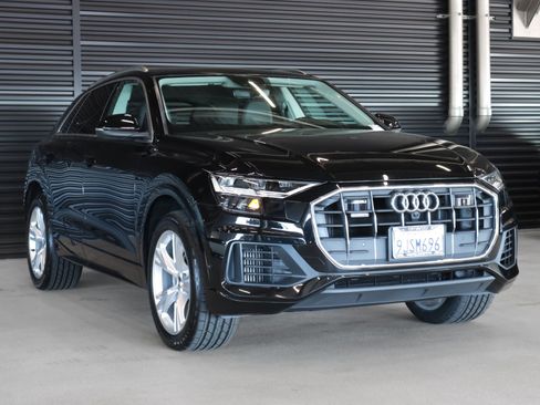 Used 2022 Audi Q8 Premium Plus w/ Premium Plus Package image 12