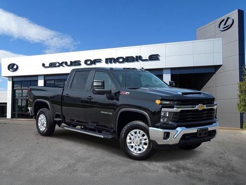 Used 2024 Chevrolet Silverado 3500 LT w/ Safety Package AWD/4WD image 1