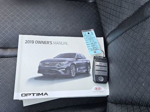 Used 2019 Kia Optima EX image 26