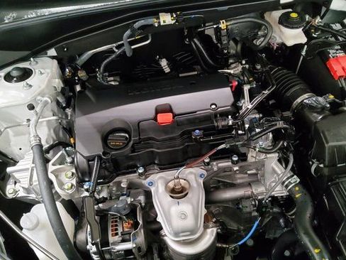 Used 2025 Honda HR-V Sport image 44