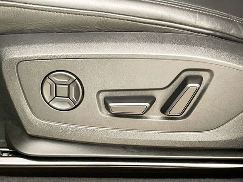 Used 2025 Audi Q3 2.0T Premium image 21