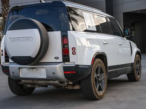 Certified 2025 Land Rover Defender 110 X-Dynamic SE AWD/4WD image 5
