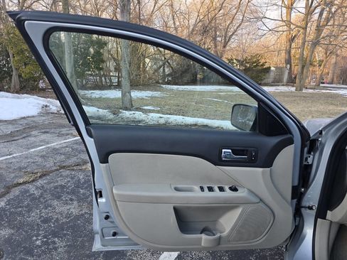 Used 2006 Mercury Milan Premier image 9