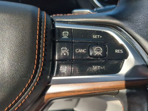 Used 2022 Jeep Grand Cherokee L Summit w/ Advanced Protech Group IV image 61