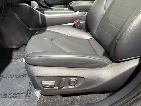Certified 2025 Toyota Highlander XLE AWD/4WD image 18