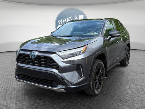 Used 2023 Toyota RAV4 XSE AWD/4WD image 8