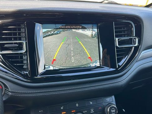 Used 2023 Dodge Durango SXT image 19