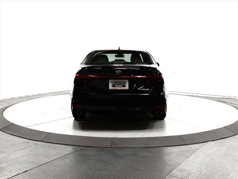 Used 2019 Toyota Avalon Touring image 9
