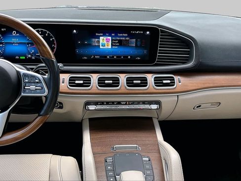 Used 2022 Mercedes-Benz GLS 450 4MATIC image 7