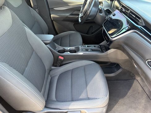 Used 2022 Chevrolet Bolt LT FWD image 10