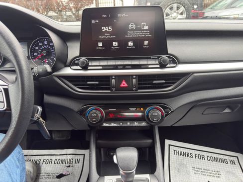 Used 2019 Kia Forte LXS FWD image 27
