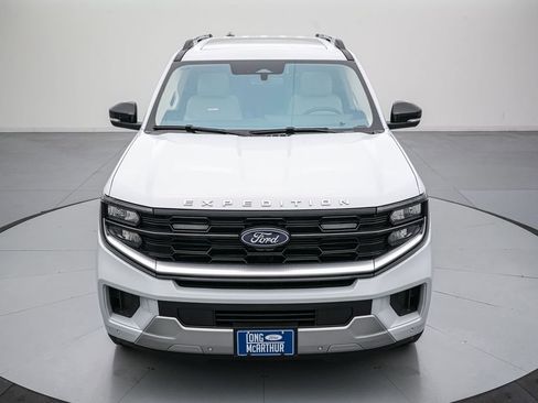 Certified 2025 Ford Expedition Platinum AWD/4WD image 10