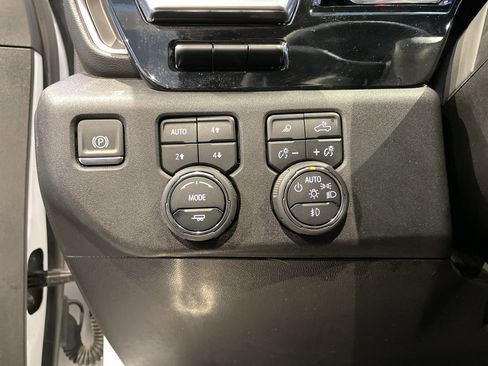 Used 2024 Chevrolet Silverado 2500 LTZ w/ LTZ Convenience Package image 14