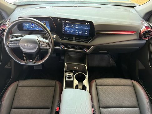 Used 2026 Chevrolet Equinox RS w/ Convenience Package III FWD image 25