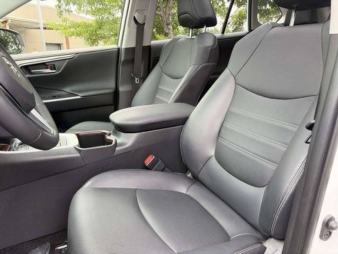 Used 2023 Toyota RAV4 Limited AWD/4WD image 23