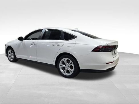 Certified 2023 Honda Accord LX image 3