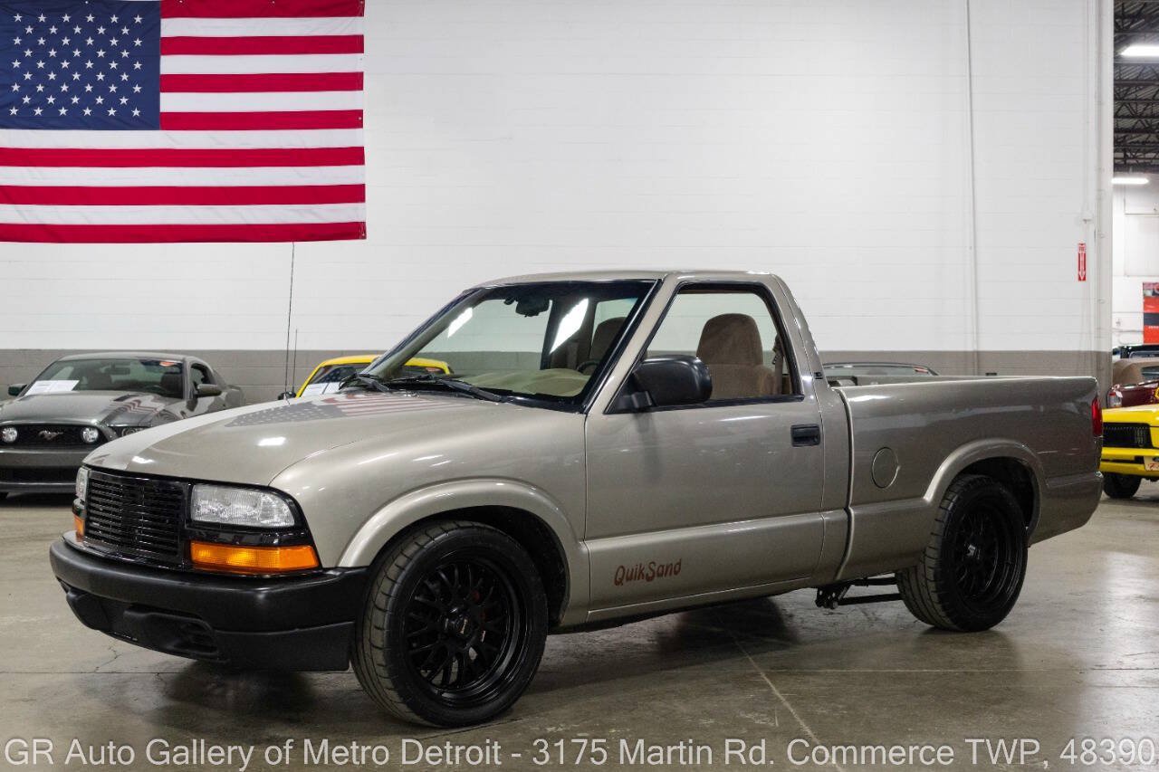 Used 1999 Chevrolet S10 Pickup LS w/ Preferred Equipment Group RWD image 1