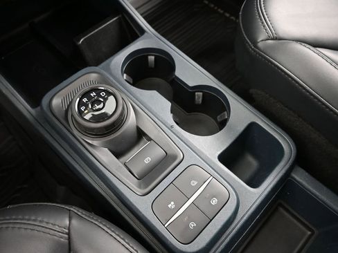 Used 2024 Ford Maverick Lariat w/ Black Appearance Package image 17