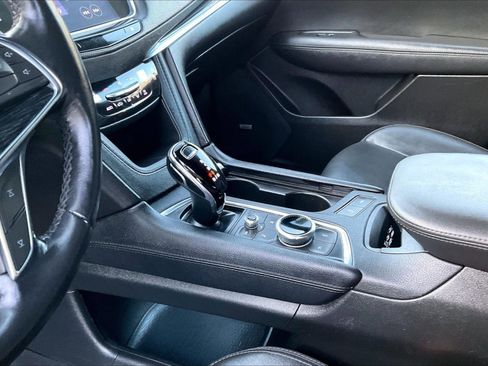 Used 2023 Cadillac XT5 Premium Luxury image 13