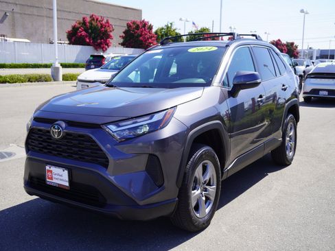 Used 2024 Toyota RAV4 XLE w/ Convenience Package AWD/4WD image 5