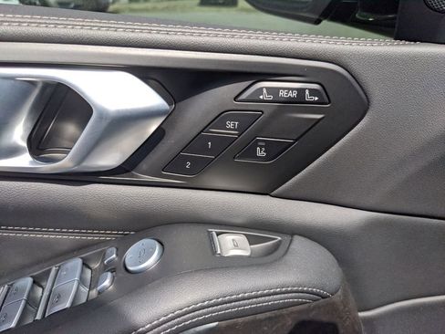 Used 2025 BMW X7 xDrive40i w/ M Sport Package image 24