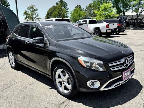 Used 2020 Mercedes-Benz GLA 250 4MATIC w/ Premium Package image 2