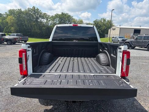 Used 2025 Ford F250 Lariat w/ Black Appearance Package AWD/4WD image 18