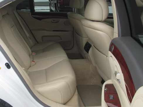 Used 2012 Lexus LS 460 AWD image 12