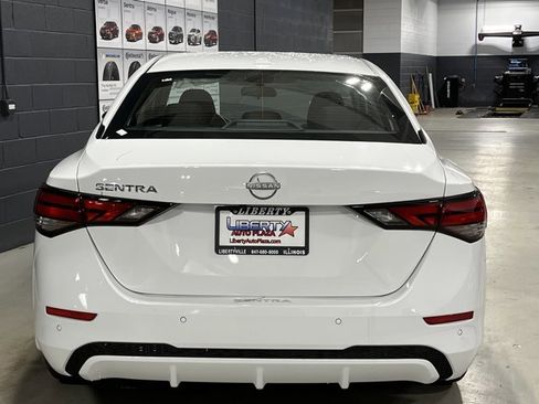 New 2025 Nissan Sentra SV image 8